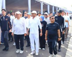 Ali Rahman-Ayu dan Ratusan Kepala Daerah Latihan Baris-berbaris Sebelum Retreat di Akmil