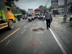 Kecelakaan Tragis di Cerme: Seorang Pengendara Motor   Meninggal Dunia