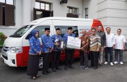 Bank Jatim Dukung Aksesibilitas Pelayanan Pajak dan Percantik Alun-Alun serta Taman Melalui CSR