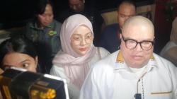 Jalani Sidang Lanjutan Lawan Hotman Paris, Razman Arif Nasution Pamer Dua Istri