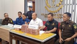 Kejari Kota Bandung Sita Uang Rp2 Miliar Lebih dari Tersangka Kasus Korupsi PIP di STIA Bagasasi