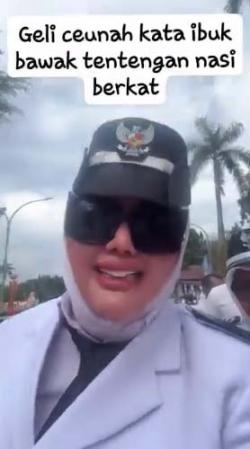 Disorot Netizen, Kades Cengengesan Lecehkan Pemberian Berkat Nasi Kotak Pelantikan Bupati Bogor