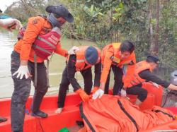 Kecelakaan Maut Truk Angkut 32 Orang Masuk Sungai, 14 Tewas