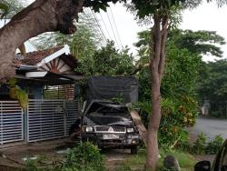 Pickup L300 Asal Mojokerto Tabrak Pemotor Probolinggo Hingga Tewas, Korban Sempat Dibawa ke RS