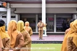 Tak Ikut Retret di Magelang, Wabup Kobar Suyanto Pilih Langsung Bekerja Pimpin Apel Gabungan ASN