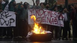 FOTO: Mahasiswa Aksi di Depan Istana Bogor Suarakan Aspirasi Rakyat