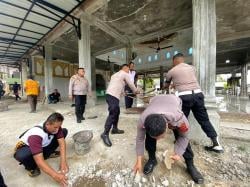 Sambut Ramadhan, Polres Lhokseumawe Kerahkan 270 Personel Gotong Royong di 14 Masjid