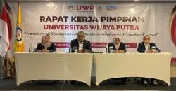 Universitas Wijaya Putra Gelar Rapat Kerja Pimpinan 2025, Perkuat Sociopreneurship untuk Prestasi