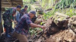 TPT Ambruk Akibat Hujan Deras Ancam Rumah Warga, TNI-Polri Bantu Evakuasi