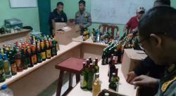 Jelang Ramadan, Tempat Hiburan Malam di Razia Satpol PP Cianjur Ribuan Botol Miras Turut Diamankan