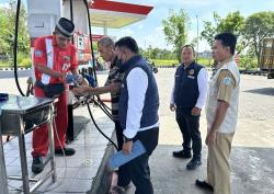Polres Lamongan dan Diperindag Pastikan BBM Aman, Sidak SPBU di Perbatasan
