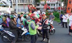 Sambut Ramadan, PDI Perjuangan Jatim Bagikan 500 Paket Takjil