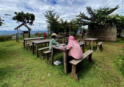 14 Tempat Healing di Bogor, Yuk Istirahat Sejenak dari Hiruk Pikuk Ibu Kota!