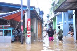 Dinas PUPR Tangsel Berdalih, Banjir Taman Kota BSD Disebabkan Penyempitan Kali Angke!