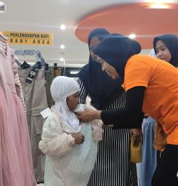 Berkah Ramadhan, KDS Probolinggo Berikan Voucher Belanja ke Puluhan Anak Yatim