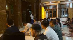 Malam ke-6 Ramadan, Jemaah Khusyuk Tarawih di Masjid Al Hikmah Kemenag Jateng