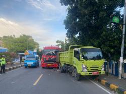 Kecelakaan Maut di Majene, Mobil Tanki Pertamina Tabrak Truk Sampah, Satu Tewas di Tempat