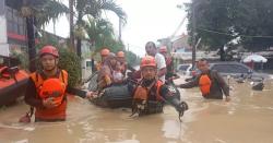 1 Tewas dari Sekeluarga Tersengat Listrik saat Banjir di Bekasi