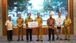 Tingkatkan Pelayanan, Bank Jatim dan Pemkab Lamongan Sinergi melalui ETPD dan Penyaluran CSR