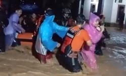 Banjir Padarincang Serang: Ibu Hamil, Balita dan Lansia Dievakuasi