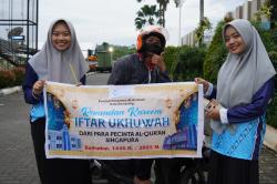 Santri Al-Amanah Gelar Iftar On The Road Bersama Ojol, Didukung Pecinta Al-Quran Singapura 