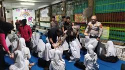 Polsek Cihideung Berbagi Kebahagiaan Ramadhan dengan Anak Yatim di Yayasan Artanita Kota Tasikmalaya