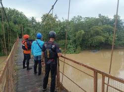 Hari Kedua Pencarian, Tim SAR Gabungan Belum Temukan Nenek Hanyut di Sungai Tajum Banyumas