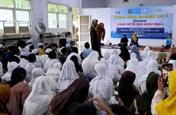 PLN Indonesia Power UBP Grati Berbagi Saat Ramadan, Santuni Ratusan Anak Yatim dan Guru Ngaji