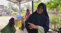 Emak-Emak di Pandeglang Heboh, Isi Minyak Goreng Minyakita Kurang 1 Liter