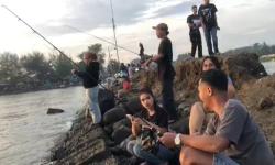 Menikmati Sensasi Mancing di Dermaga Tanjungsari Pemalang, Sejuk dan Menenangkan