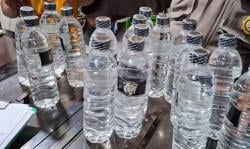 Meresahkan !! Polisi Amankan Puluhan Botol Arak Siap Edar