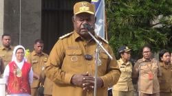 Gubernur Papua Barat Daya Ingatkan Pejabat dan ASN: Jangan Telinga Tipis, Fokus Bekerja!