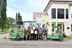 Program Sejahtera Bareng Bazma RU VI Dilanjutkan, Dua Gerobak Dagang UMKM disalurkan