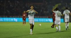 Persib Buktikan Mental Juara saat Pesta Gol di Padang