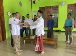 Mengetuk Pintu Langit, Perhutani KPH Purwodadi Serahkan Mushaf Alquran Untuk Dua Masjid