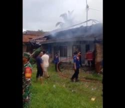 Kebakaran di Kota Jambi: 1 Rumah dan 2 Bedeng Kontrakan Ludes Terbakar