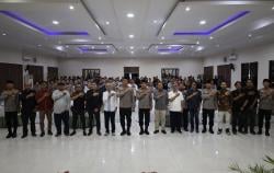 Polda Banten Ikuti Zoom Meeting dan Buka Bersama Kapolri dengan Insan Media