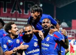 Hasil Liga 1 2024-2025: Arema FC Sikat Barito Putera 4-2