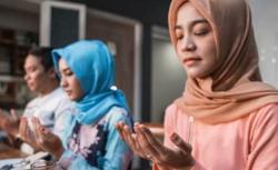 10 Hikmah Puasa Ramadhan yang Bikin Hidup Lebih Bermakna, Nomor 7 Paling Menyentuh!