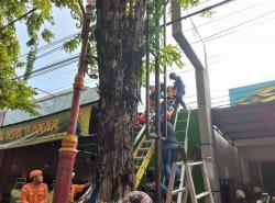 Karyawan Warung Iga Bakar Depan SMAN 1 Purwodadi Meninggal Tersetrum Saat Ukur Banner