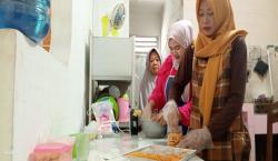 Berkah Ramadhan, Home Industri Kue Kering di Ciamis Banjir Orderan