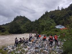 Terkendala Cuaca, Dua Warga Mamasa Terseret Arus Sungai Belum Ditemukan