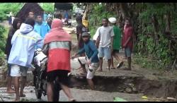 Jalan Utama di Desa Naob Terancam Putus, Empat Desa Terisolasi