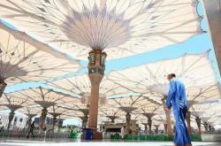 Rahasia di Balik Payung Raksasa di Masjid Nabawi yang Bikin Teduh, Bobot 40 Ton Dilengkapi 400 Kipas