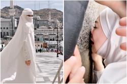 Tulis Kalimat Syahadat, Celine Evangelista Tampil Bercadar di Mekkah