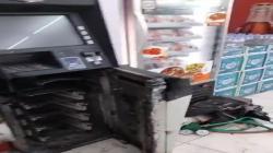 Ngeri! 2 Pelaku Bobol Mesin ATM Minimarket Pakai Las, Polisi Kerahkan Anjing Pelacak