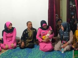 Rumah Aipda Petrus yang Gugur saat Gerebek Sabung Ayam Dikunjungi Ketua Bhayangkari Daerah Lampung 