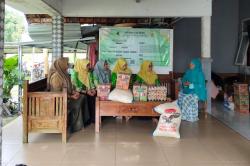 Peduli Anak Yatim Piatu, IIK Perhutani KPH Purwodadi Datangi Dua Panti Asuhan Serahkan Bantuan