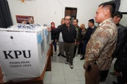 KPU RI dan KPU Jatim Pantau Langsung Pendistribusian Logistik PSU Magetan 2024