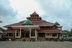 Keunikan Masjid Agung Darussalam Cilacap, Warisan Keturunan Sunan Kalijaga yang Tetap Kokoh